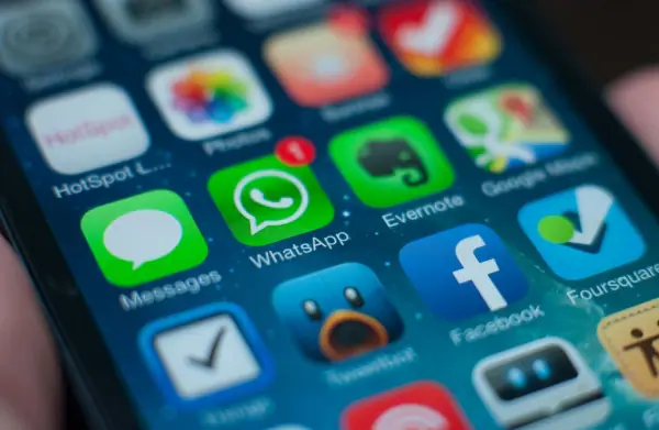 cosa stanno a significare i segni su whatsapp una breve guida 