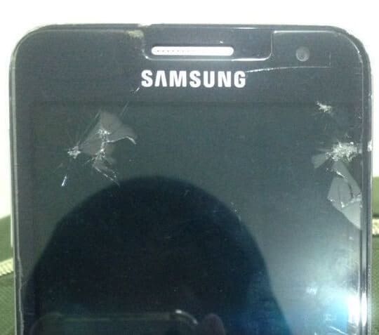 prevent hurt by cracked screen