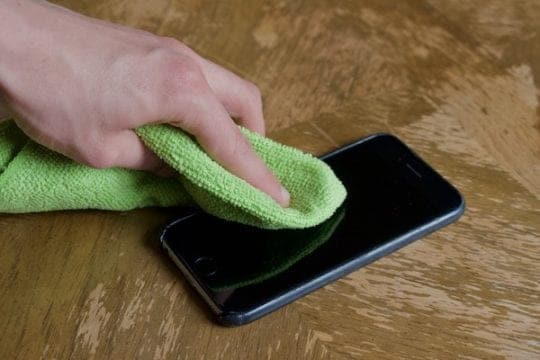clean your iphone