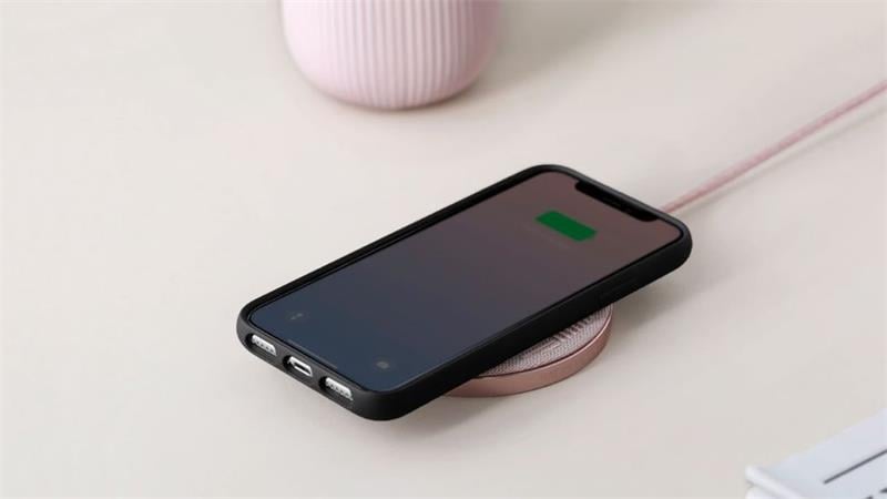 iphone 12 wireless charging not working