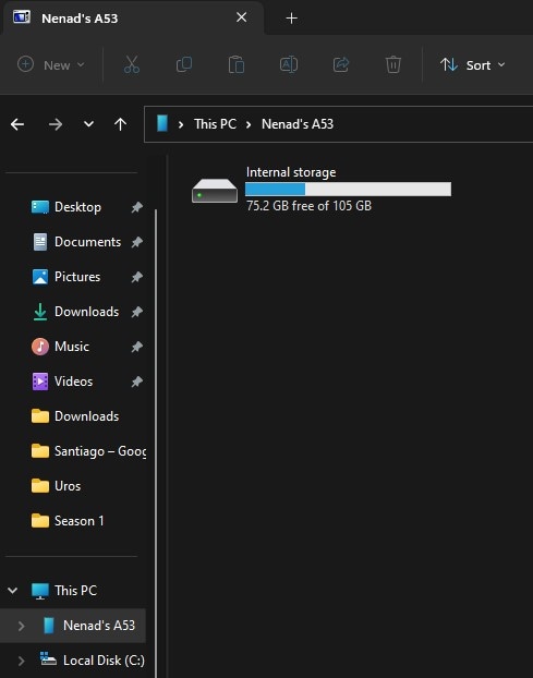 selecting phone in windows file explorer