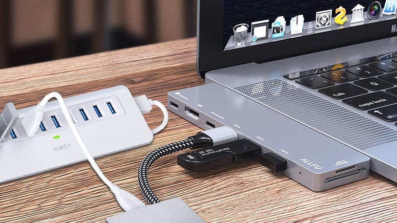 Desconectando puertos y cables USB