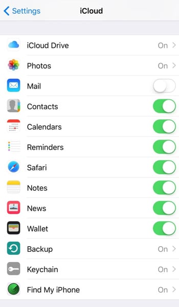 Save iPhone contacts on iCloud