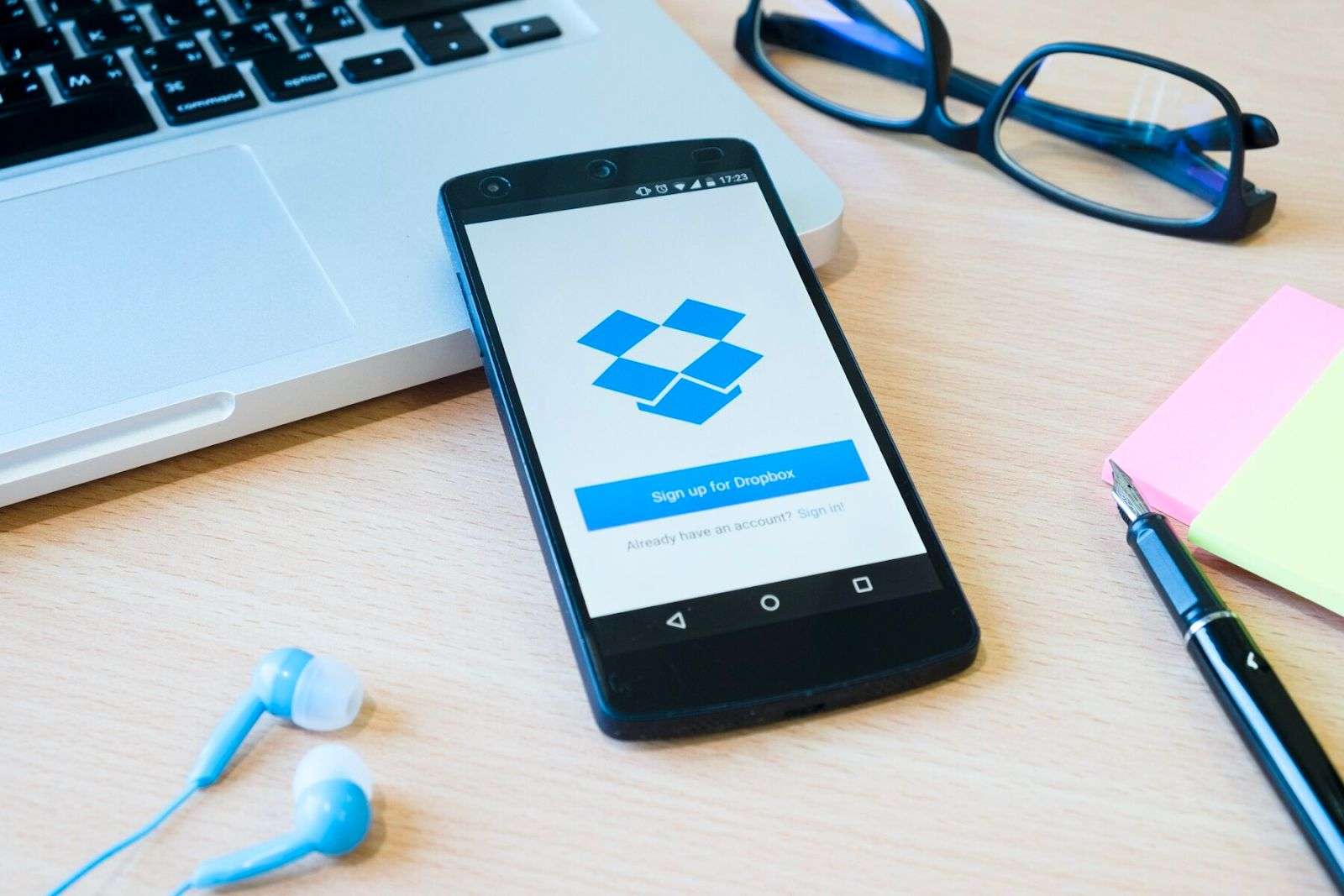 logo of dropbox on mobile device
