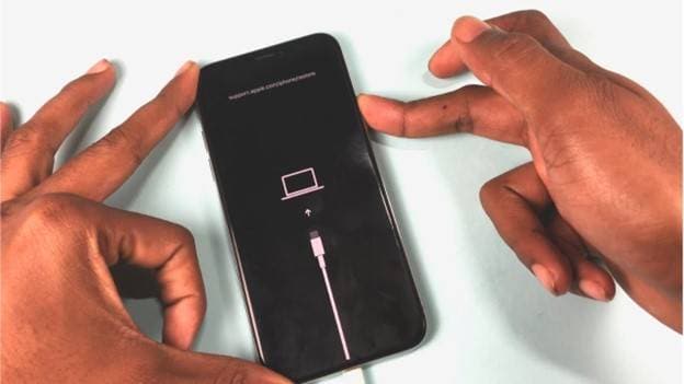 put phone in dfu mode to fix ios 26 frozen