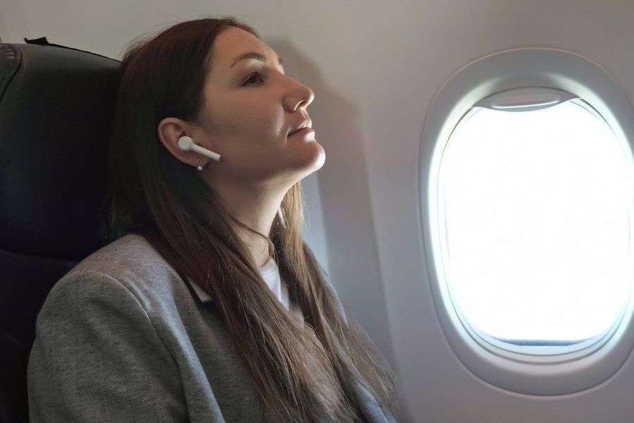 listen music in flight
