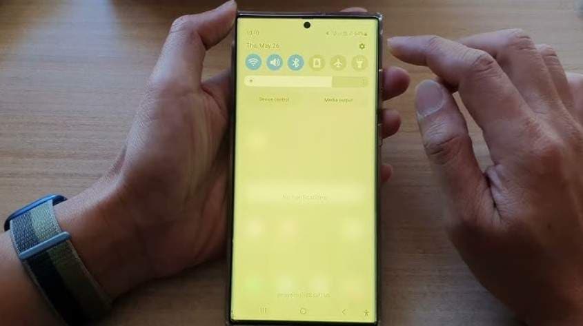 what is yellow screen samsung