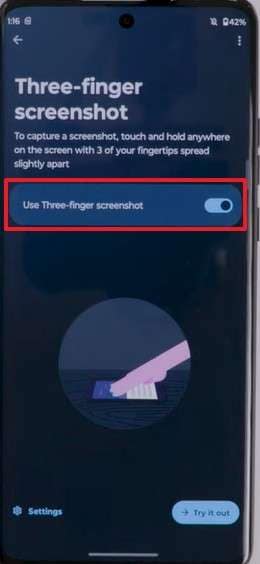 switch on the three-finger screenshot feature