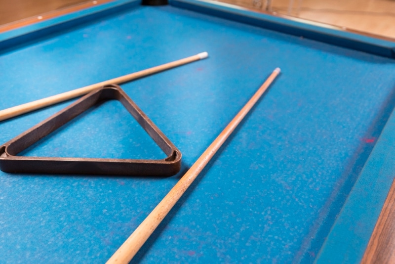 pool table cue sticks