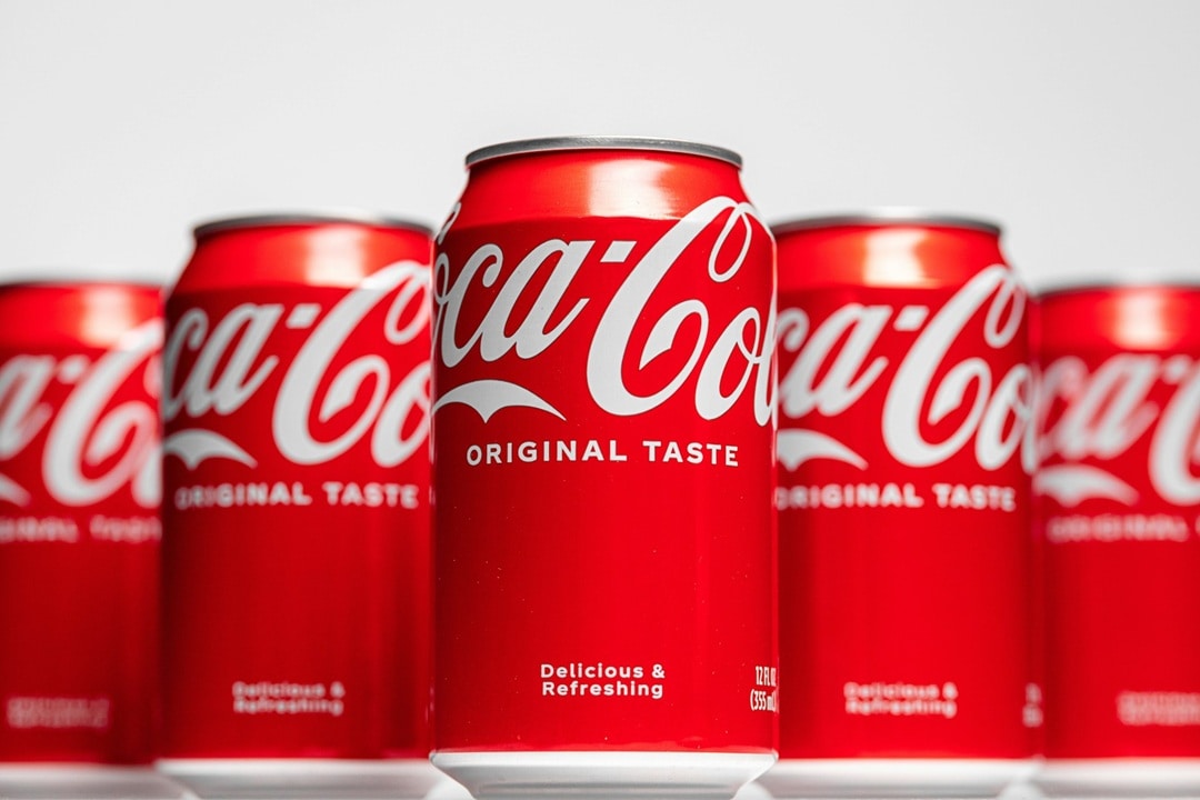 coca-cola-cans