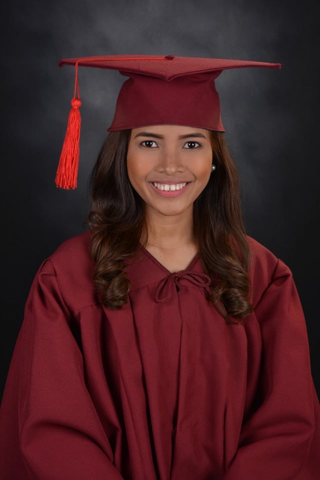 tips when edit the graduation pic using photo editor online