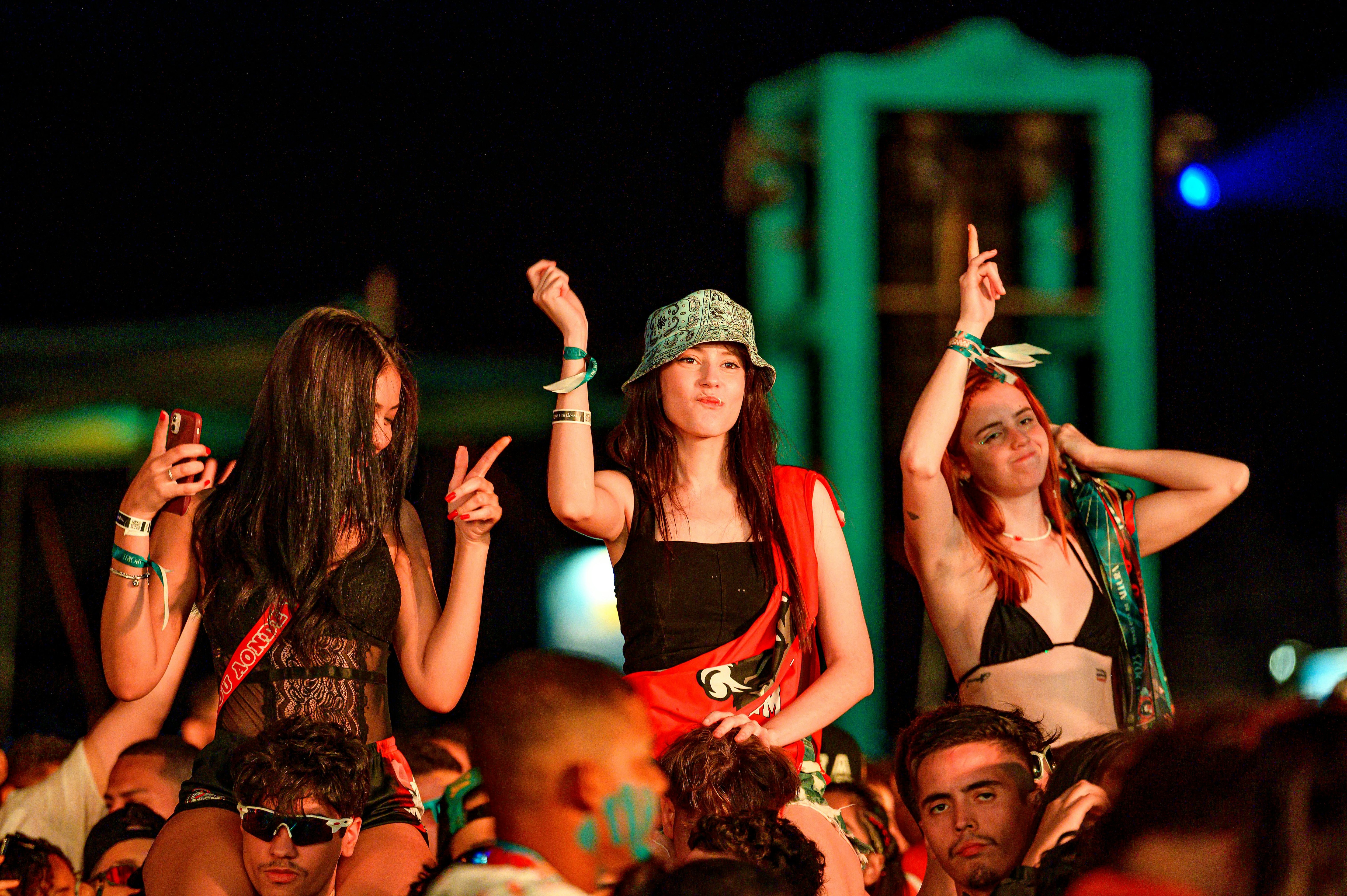 ai videos in the filmora app