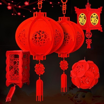 Decorations; Red lanterns in various sizes