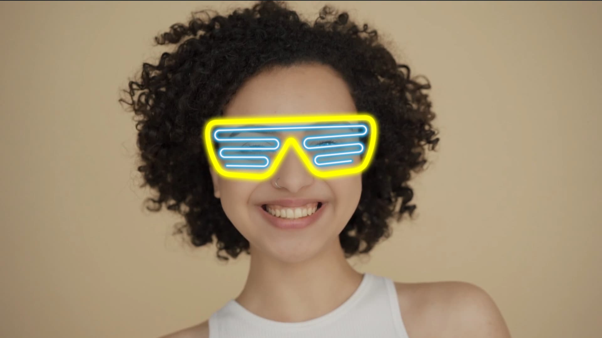 AR sticker on face a girl using WonderShare Filmora 