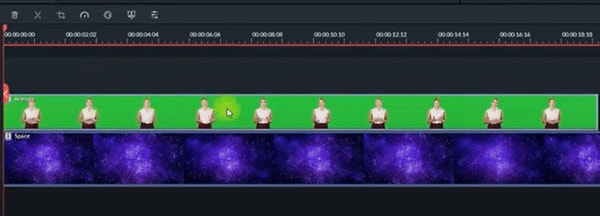 use VHS green screen with Filmora - Drag and drop media