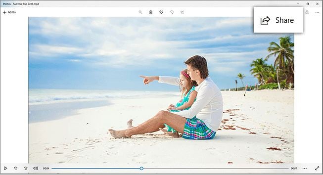 Windows Video Editor DVD Slideshow Builder- Sideshow ‘Save and Share’
        Interface