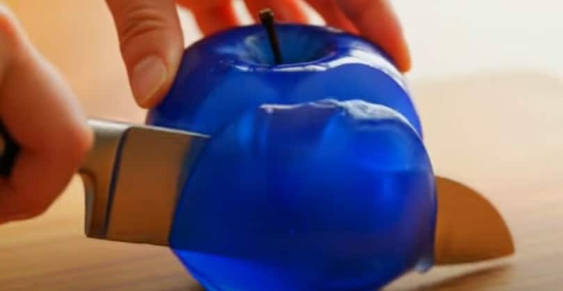 cutting ai fruit
