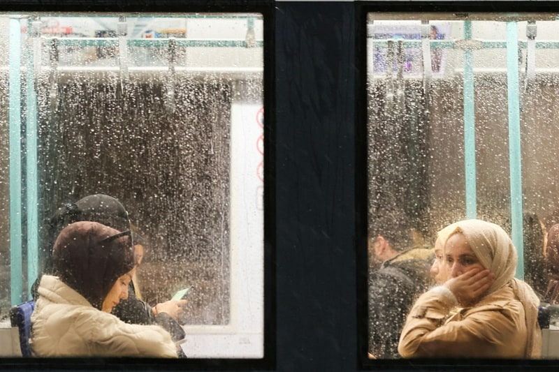 prompt for ai dialogue rain argument