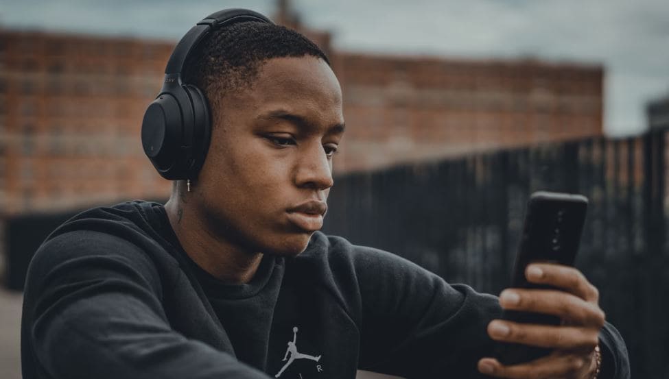 listen to ai generated audio