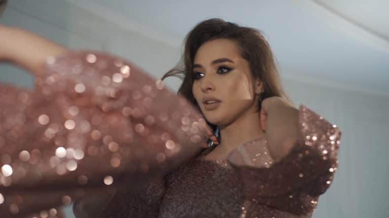 Glam sparkle filter pack for fashion content in Filmora.