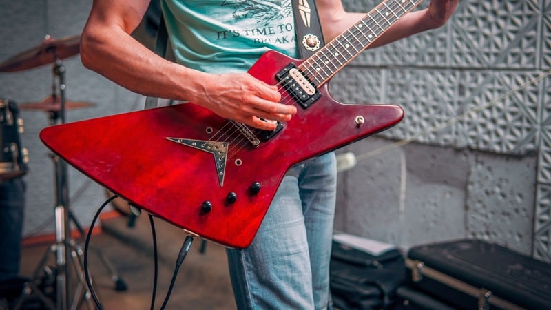 making guitar riff with ai
