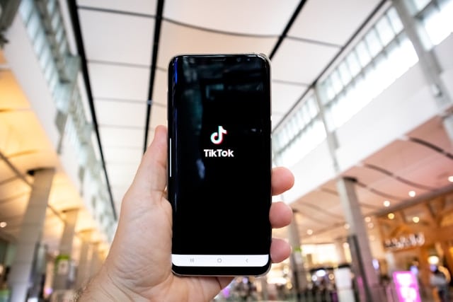 how to add lyrics to tiktok video