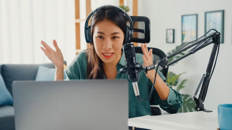 make voiceover comedy videos