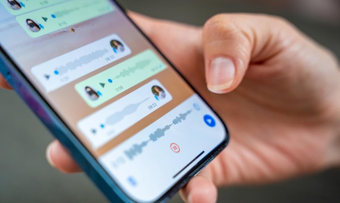record audio in whatsapp