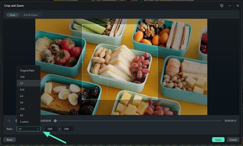 crop and zoom in filmora