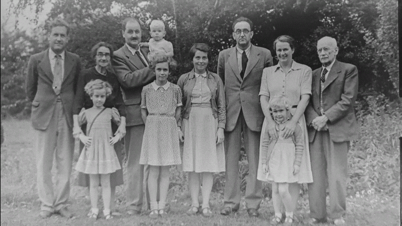 ken burns effect on old photo