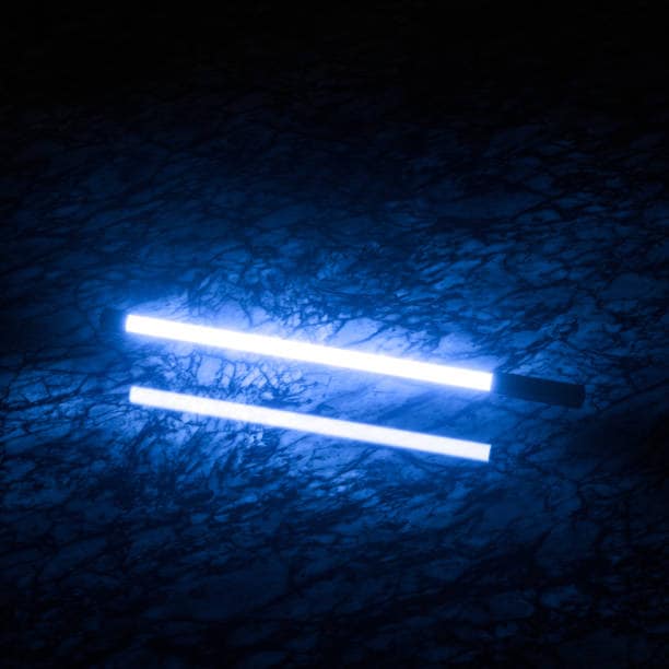Light saber neon effect in Filmora adding glowing blade-style light