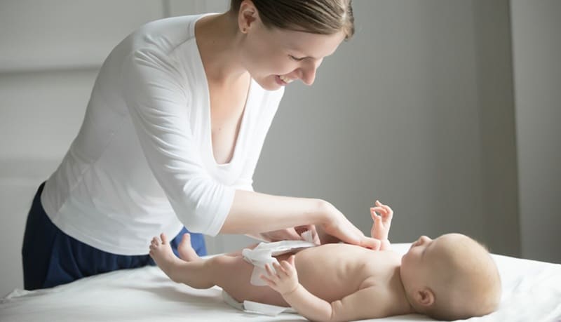 newborn hack for changing diaper