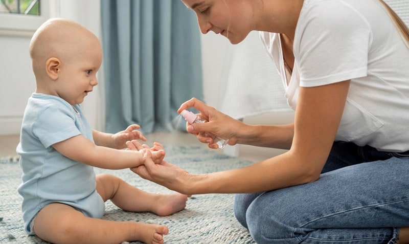 newborn hack for wiping