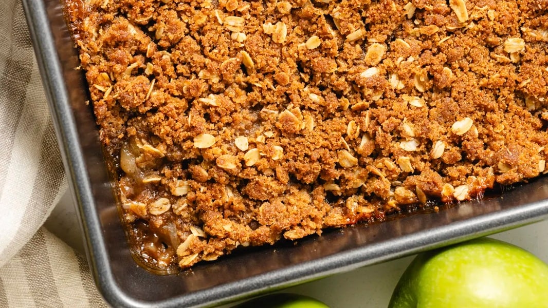 apple crisp dessert for thanksgiving dinner