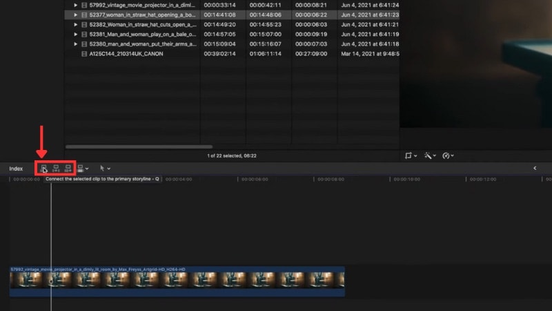 the toolbar buttons above the timeline