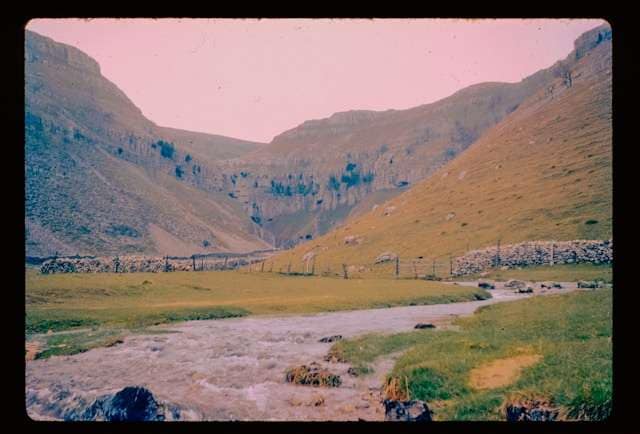 vintage film overlay effect on video