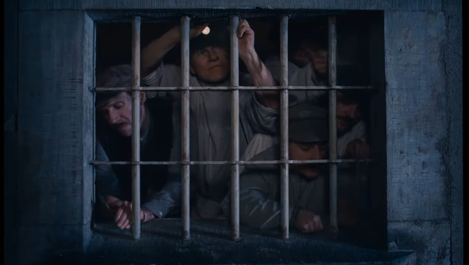 prisoners trying to escape