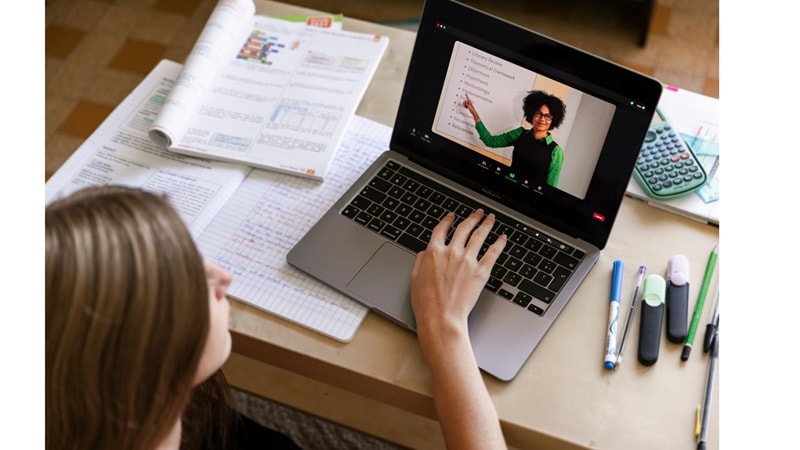 remote learning using collaborative editing software