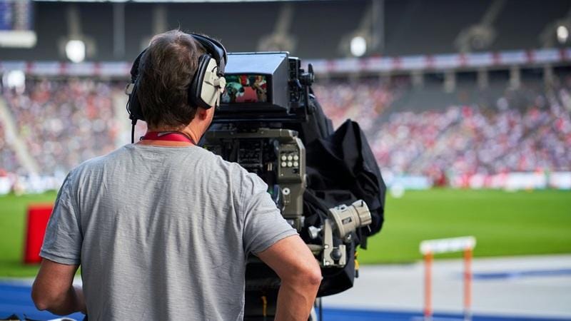 metadata management in broadcasting
