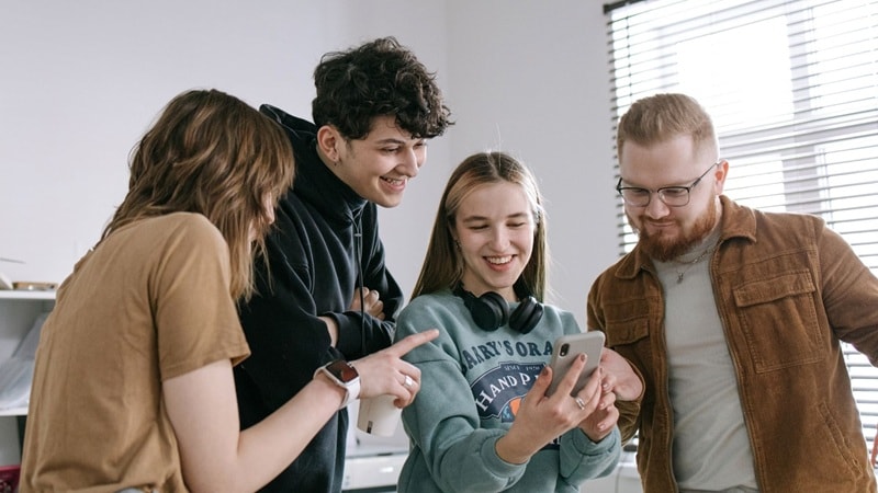 watching entertainment short video