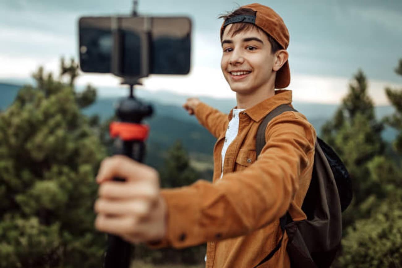 what is vlog overview