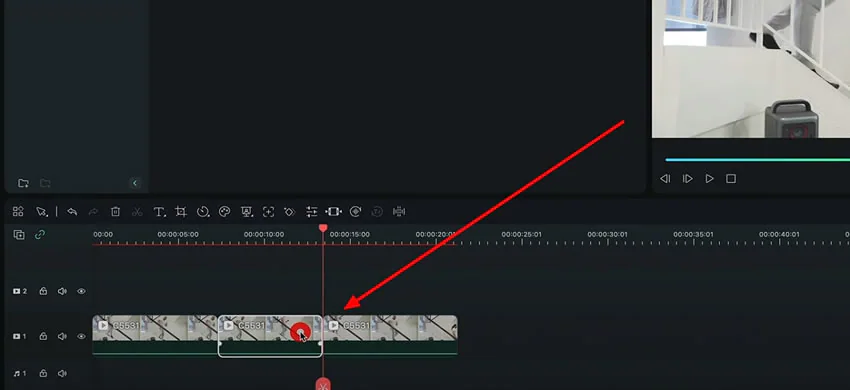 menyesuaikan video pada timeline