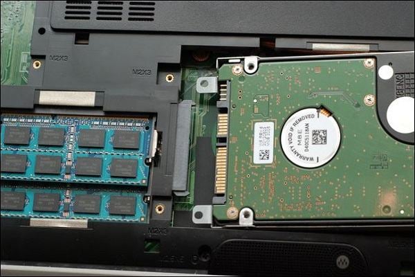How to Upgrade Replace Your Laptop Hard Drive-Installation of new hard drive