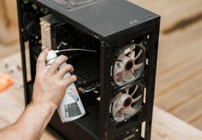 clean the dust from fan