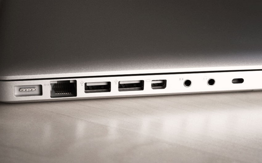 check mac usb hdmi ports