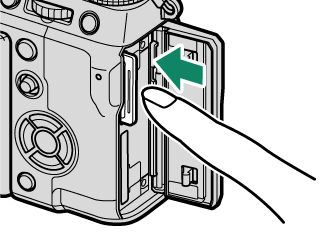 insert a memory card correctly in a fujifilm x t5
