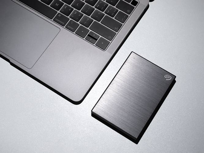 protect external hard drive from being died 