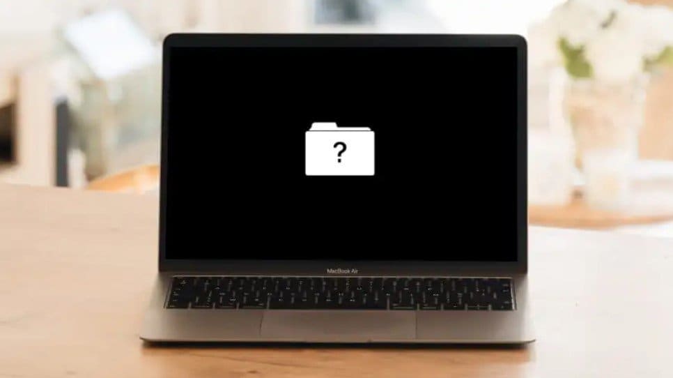 a black screen displaying a folder icon with a question mark