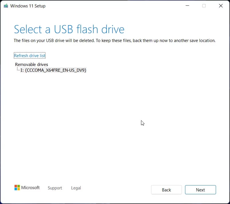 windows 11 media creation tool selecting a usb flash drive