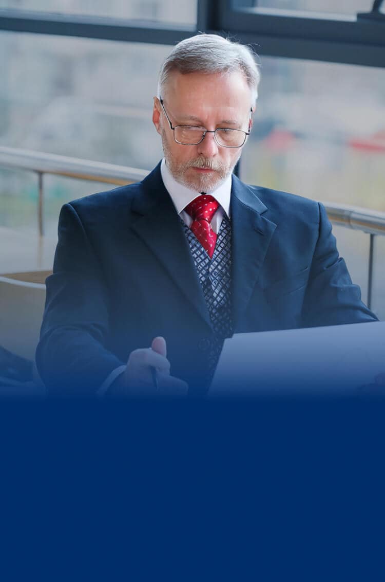 financial-analyst-mobile